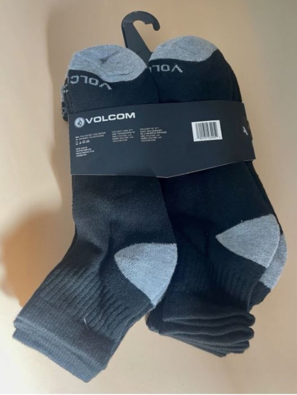 Volcom Men’s Socks 8 Pairs Size 6–12 Cushion Ankle/Quarter Black Gray NEW